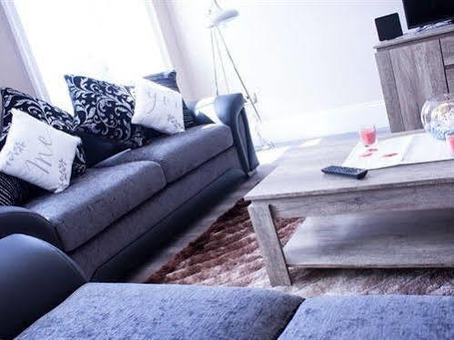 Lux Aparts Wakefield Central Esterno foto